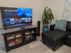 Simple & Quaint Two Bedroom Suite w/ Free Parking